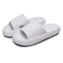 Carregar imagem no visualizador da galeria, FLIP FLOPS DE NUVENS | CONFORTÁVEL PARA BANHEIRO E CASA | RESPIRÁVEL/ANTISLIP