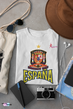 Carregar imagem no visualizador da galeria, T-SHIRT DE ESPANHA EDIÇÃO LIMITADA | EURO COPA 2021 COMEMORATIVA | DESIGN EXCLUSIVO