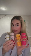Carregar e reproduzir vídeo no visualizador da Galeria, PACK MINHA COLEÇÃO YARA 25ML - 4 PERFUMES LATTAFA
