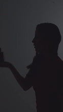 Carregar e reproduzir vídeo no visualizador da Galeria, PERFUME CLUB DE NUIT BLING 75ML (NOVIDADE)
